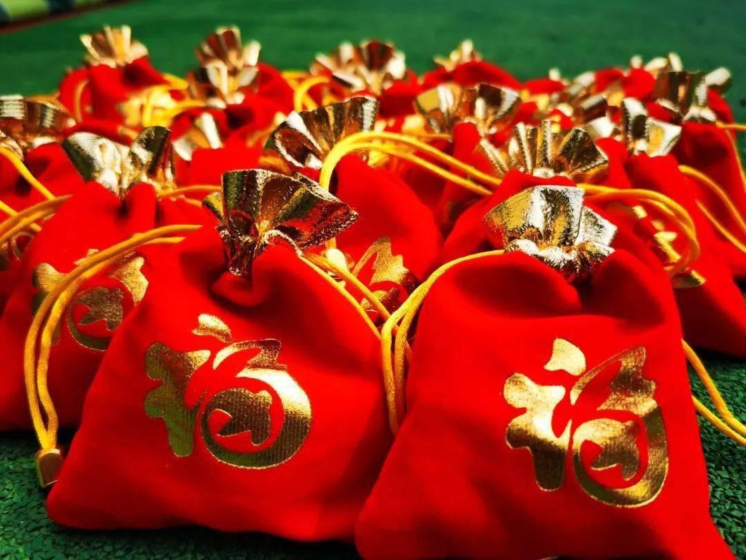 美媒:OpenAI首席执行官正与全球投资者洽谈,开始筹划自己制造芯片